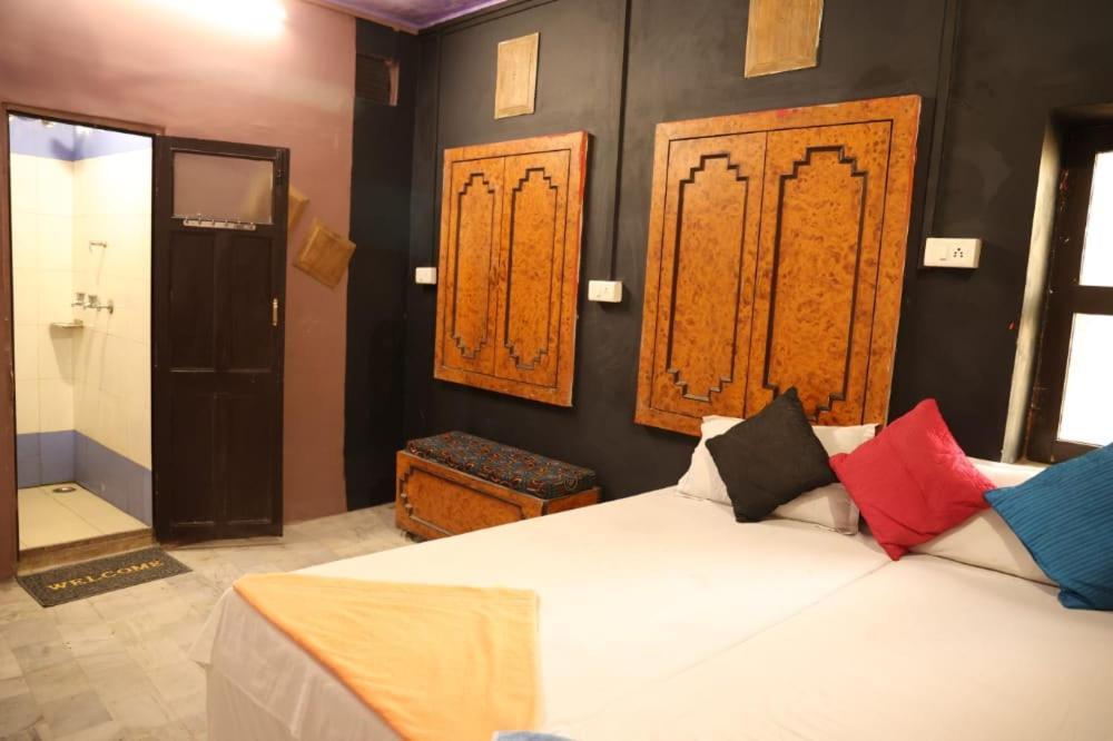 Santkripa Backpackers 400 Mtr From Railway Station Vandrerhjem Jodhpur  Eksteriør bilde